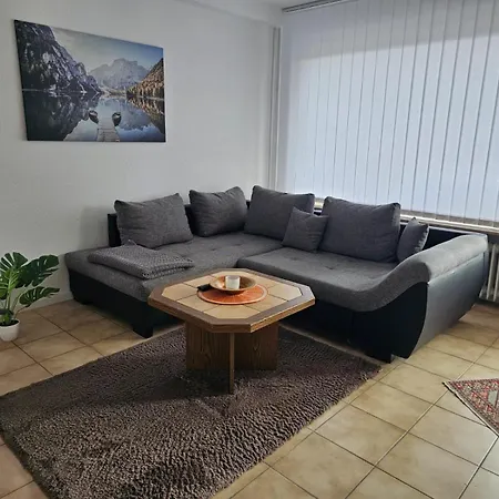 Apartment Ferien- Und Monteurwohnung
